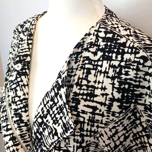 Kenneth Cole Reaction black/white abstract print 3/4 sleeve cropped jacket 12 - Picture 3 of 9